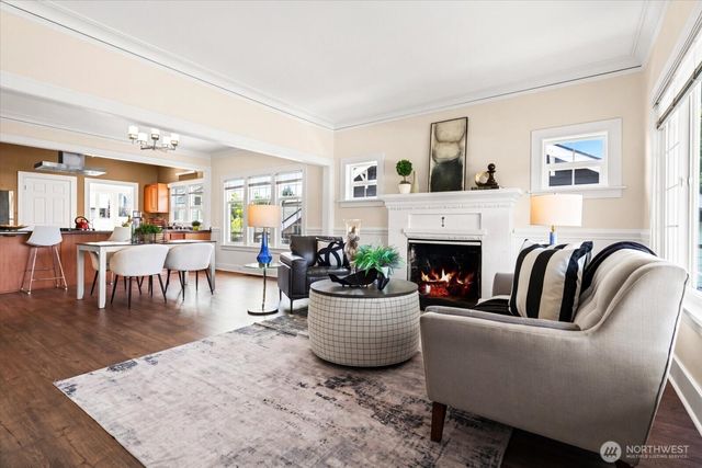 127 NE 58th Street, Seattle, WA 98105