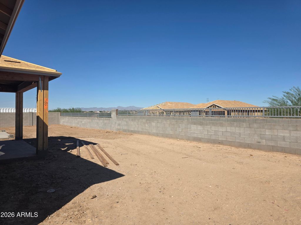 12586 W DAVIS Lane, Avondale, AZ 85323 — photo 2