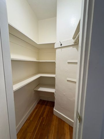 62 Ibbetson St 3L, Somerville, MA 02144
