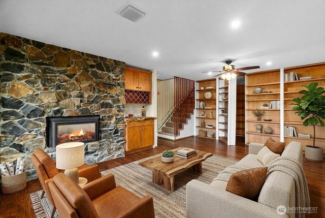 1970 Cambridge Lane SW, Olympia, WA 98512