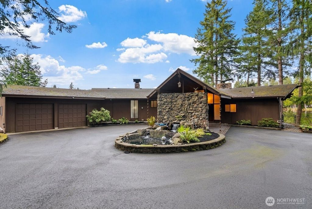 1970 Cambridge Lane SW, Olympia, WA 98512