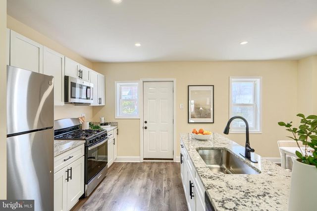 1414 N DECKER AVE, Baltimore, MD 21213