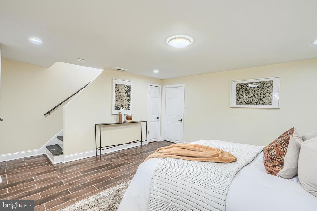 Image 40 of property listing at 1414 N DECKER AVE, Baltimore, MD 21213