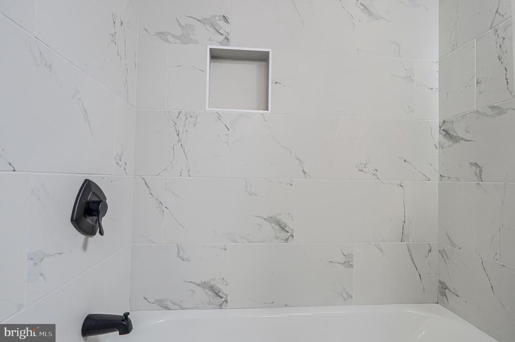 Image 48 of property listing at 1414 N DECKER AVE, Baltimore, MD 21213