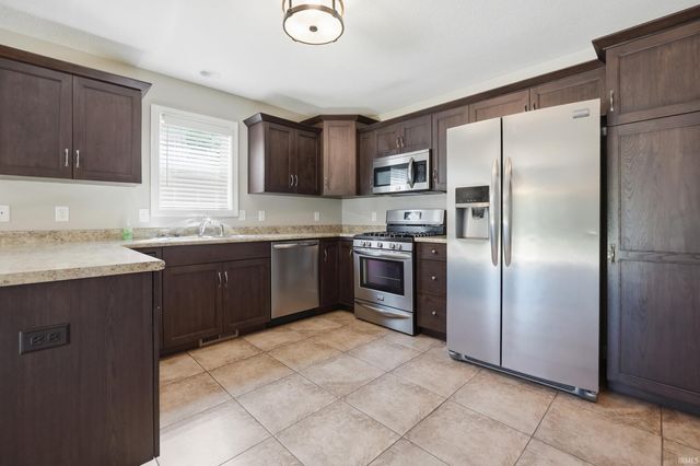 13007 Jade Cove, Fort Wayne, IN 46845