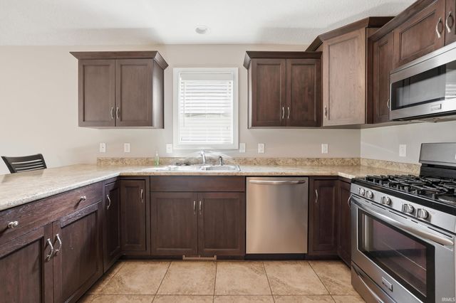 13007 Jade Cove, Fort Wayne, IN 46845