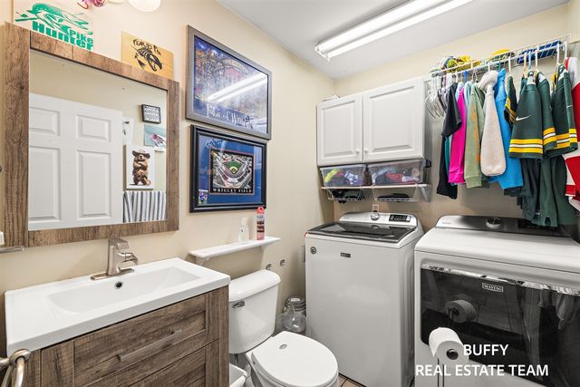 15892 Groesbeck Street, Grand Haven, MI 49417