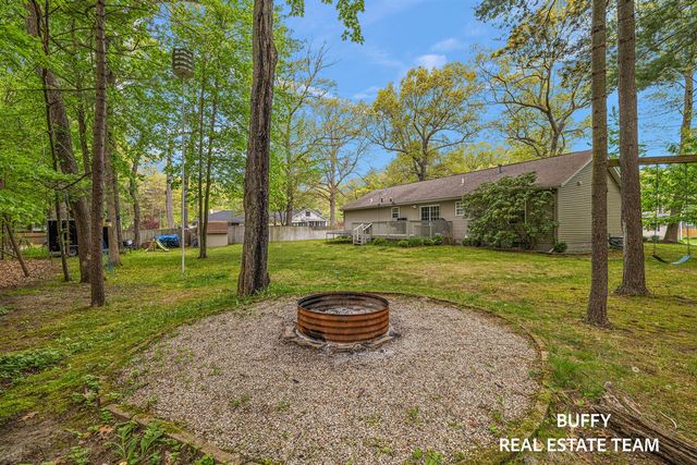 15892 Groesbeck Street, Grand Haven, MI 49417