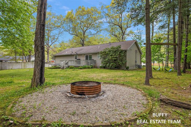 15892 Groesbeck Street, Grand Haven, MI 49417