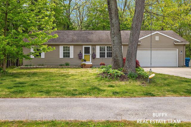 15892 Groesbeck Street, Grand Haven, MI 49417
