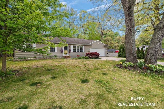 15892 Groesbeck Street, Grand Haven, MI 49417