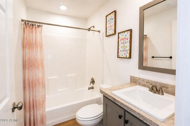 2060 N Center Street 401, Mesa, AZ 85201