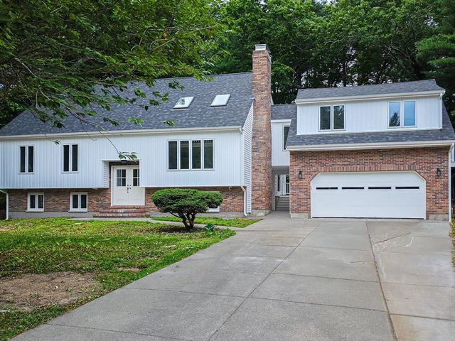 41 Kenneth St, West Bridgewater, MA 02379