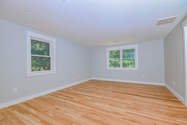 41 Kenneth St, West Bridgewater, MA 02379