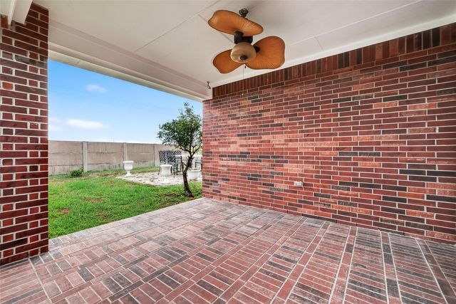 13738 View Meadow Lane, Houston, TX 77034