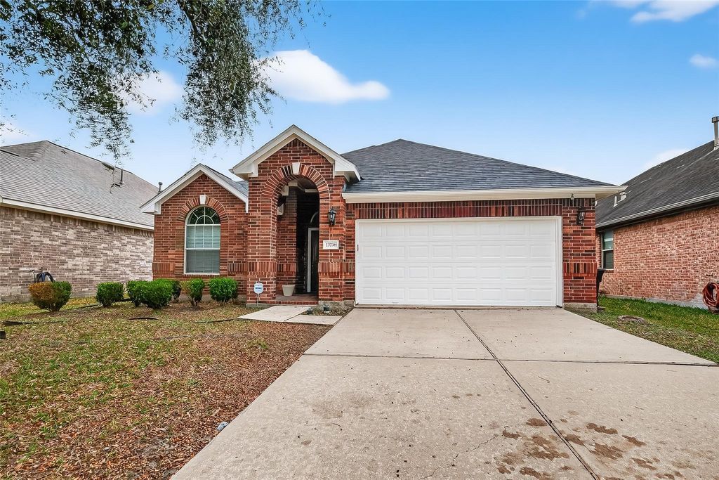13738 View Meadow Lane, Houston, TX 77034