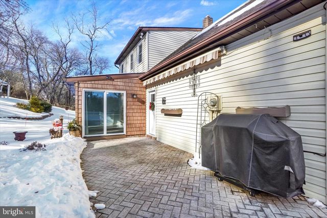 2976 HONEY VALLEY RD, Dallastown, PA 17313