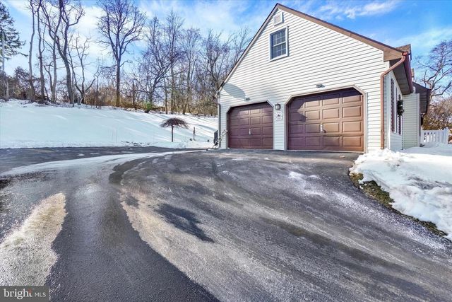 2976 HONEY VALLEY RD, Dallastown, PA 17313