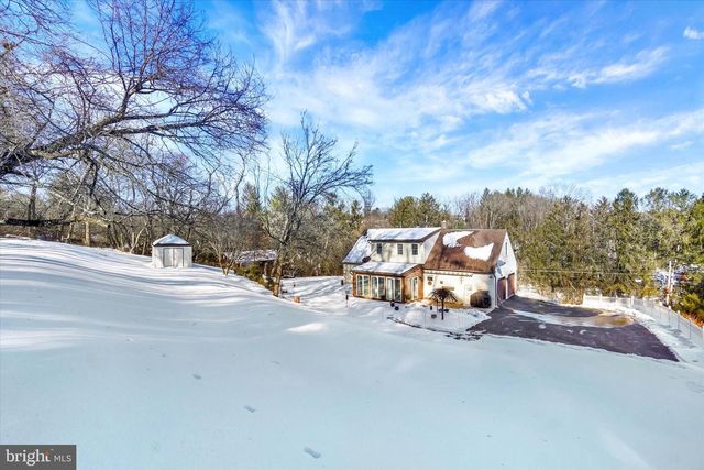 2976 HONEY VALLEY RD, Dallastown, PA 17313