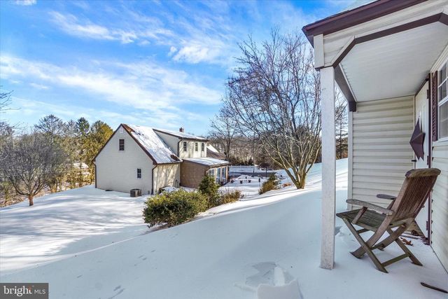 2976 HONEY VALLEY RD, Dallastown, PA 17313