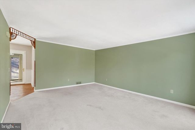 2976 HONEY VALLEY RD, Dallastown, PA 17313