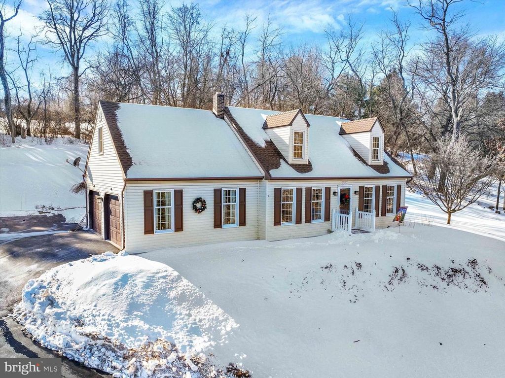 2976 HONEY VALLEY RD, Dallastown, PA 17313