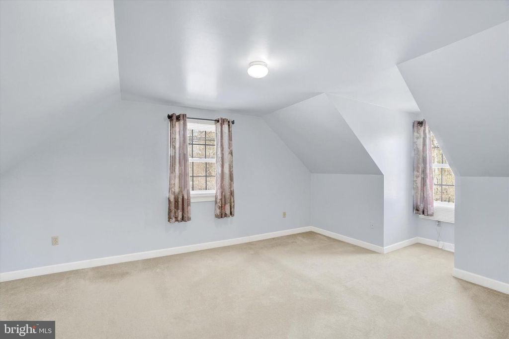 Image 20 of property listing at 2976 HONEY VALLEY RD, Dallastown, PA 17313