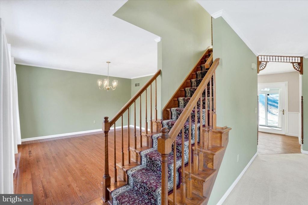 Image 4 of property listing at 2976 HONEY VALLEY RD, Dallastown, PA 17313