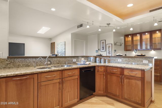 1053 E SANDPIPER Drive, Tempe, AZ 85283