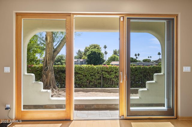 1053 E SANDPIPER Drive, Tempe, AZ 85283