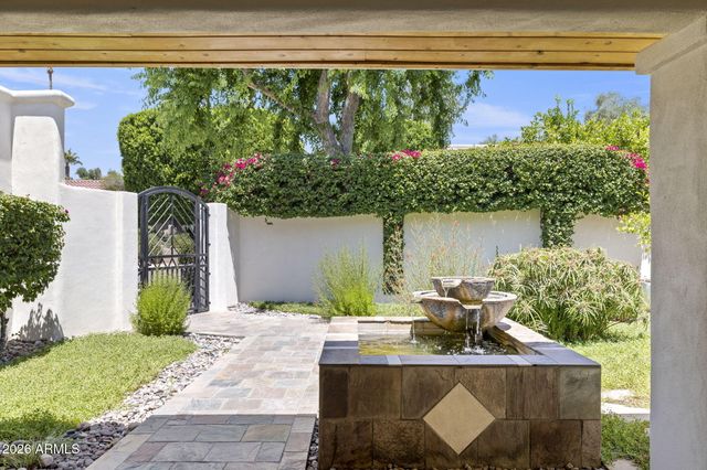 1053 E SANDPIPER Drive, Tempe, AZ 85283