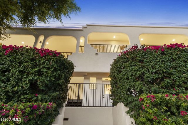 1053 E SANDPIPER Drive, Tempe, AZ 85283