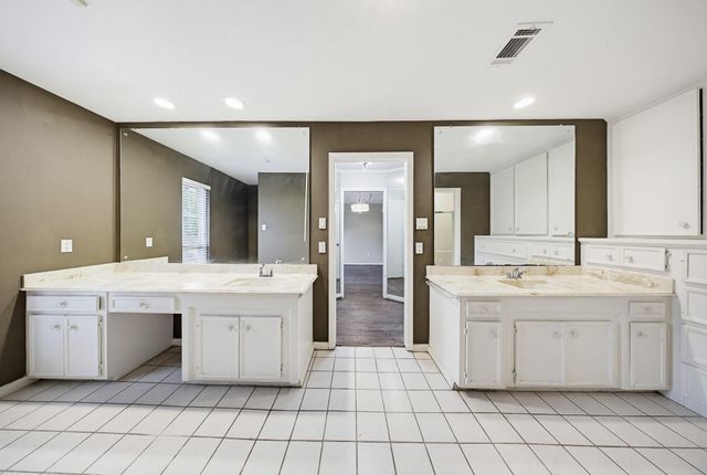 11122 Braes Forest Drive, Houston, TX 77071