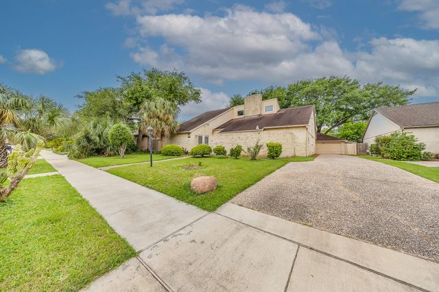 11122 Braes Forest Drive, Houston, TX 77071