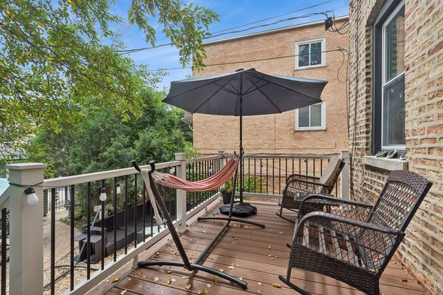 1329 W Pratt Boulevard, Chicago, IL 60626