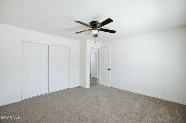 1807 W Avenue K8, Lancaster, CA 93534