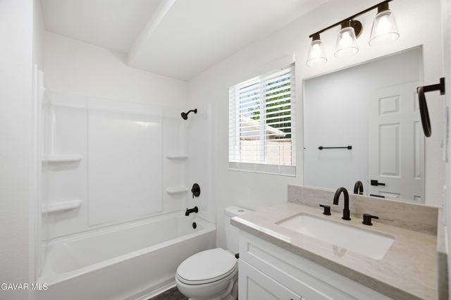 1807 W Avenue K8, Lancaster, CA 93534
