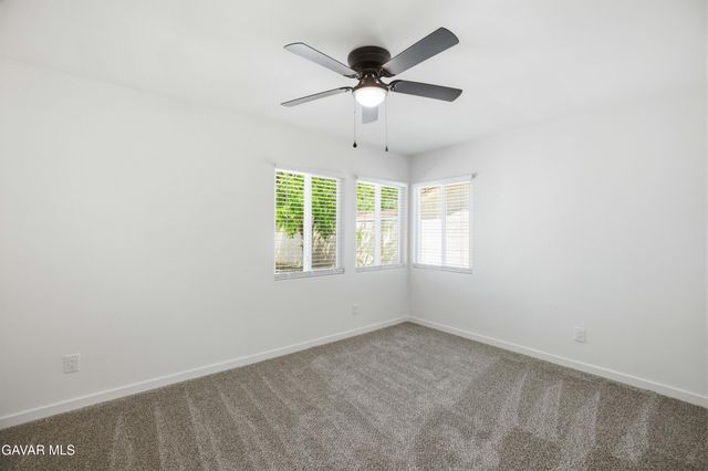 1807 W Avenue K8, Lancaster, CA 93534
