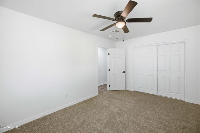 1807 W Avenue K8, Lancaster, CA 93534