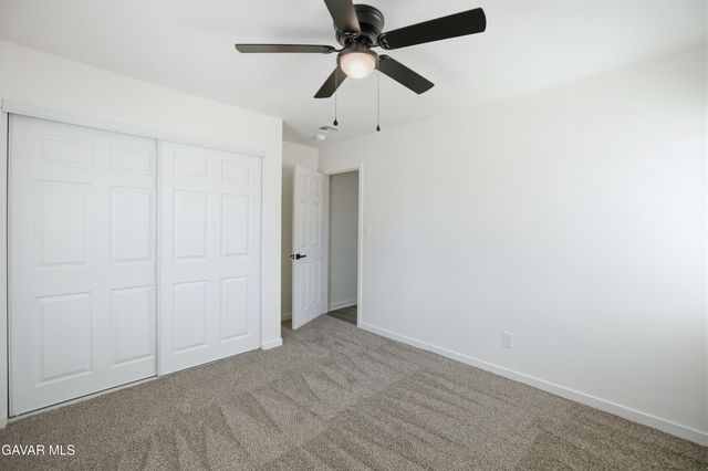 1807 W Avenue K8, Lancaster, CA 93534