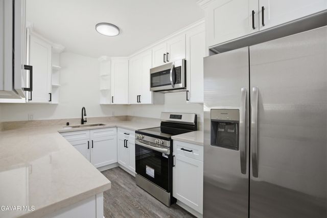 1807 W Avenue K8, Lancaster, CA 93534