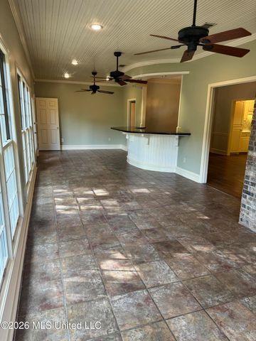 102 Country Cove Drive, Clinton, MS 39056