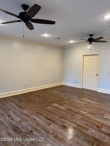 102 Country Cove Drive, Clinton, MS 39056