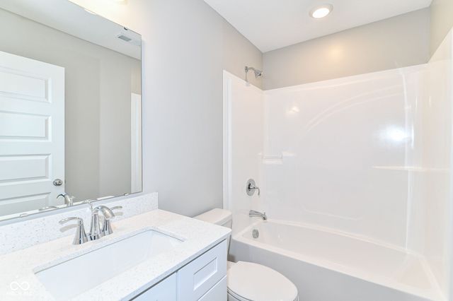 6872 Sunstone Place, Carmel, IN 46033