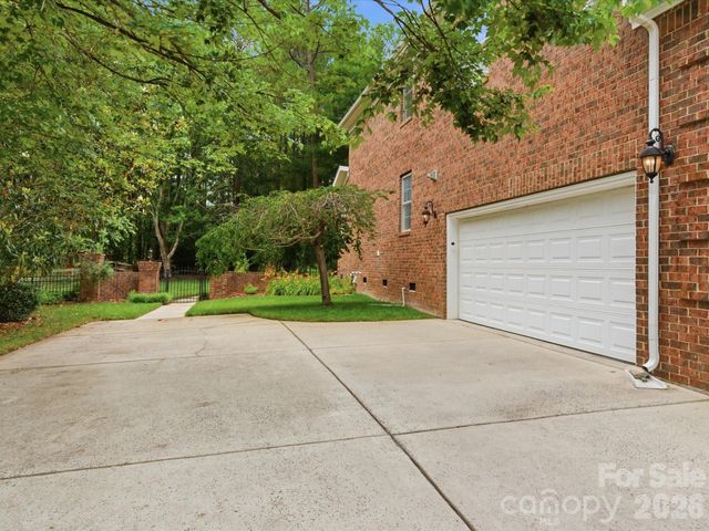 8404 Denholme Drive, Waxhaw, NC 28173