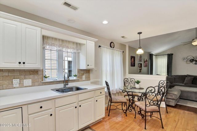 42 Merion Lane, Jackson, NJ 08527