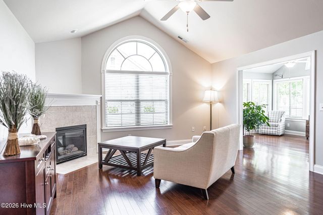 107 W Chelsea Court, Southern Pines, NC 28387