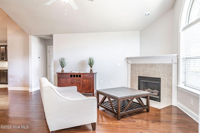 107 W Chelsea Court, Southern Pines, NC 28387