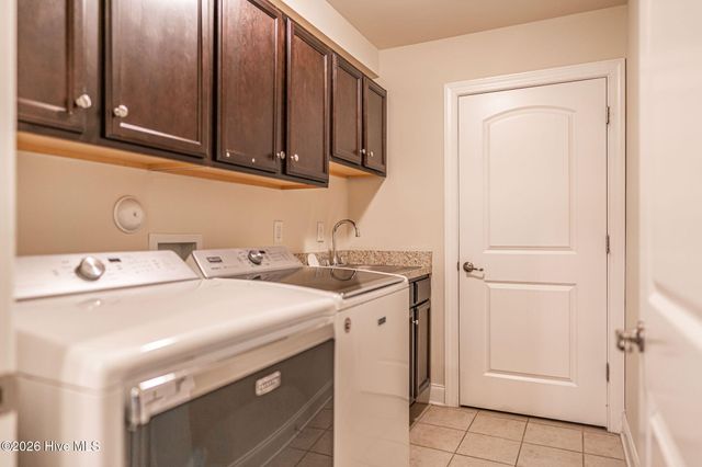 107 W Chelsea Court, Southern Pines, NC 28387