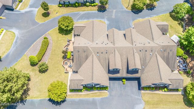 107 W Chelsea Court, Southern Pines, NC 28387